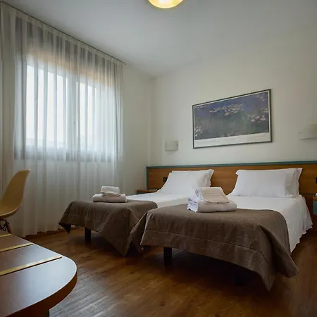 Eurorest Hotel 3*